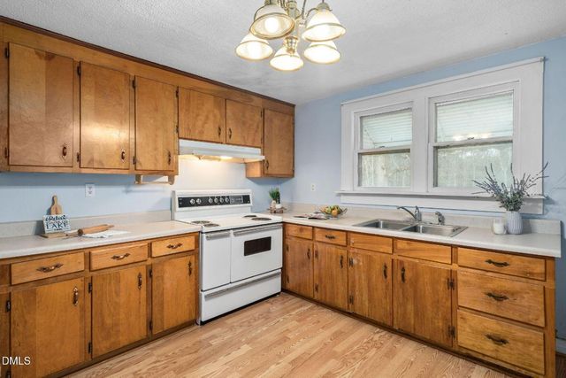 13624 Possum Track Road, Raleigh, NC 27614