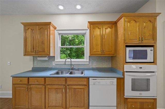 2256 Shadow Wood Drive, Monroe, GA 30656