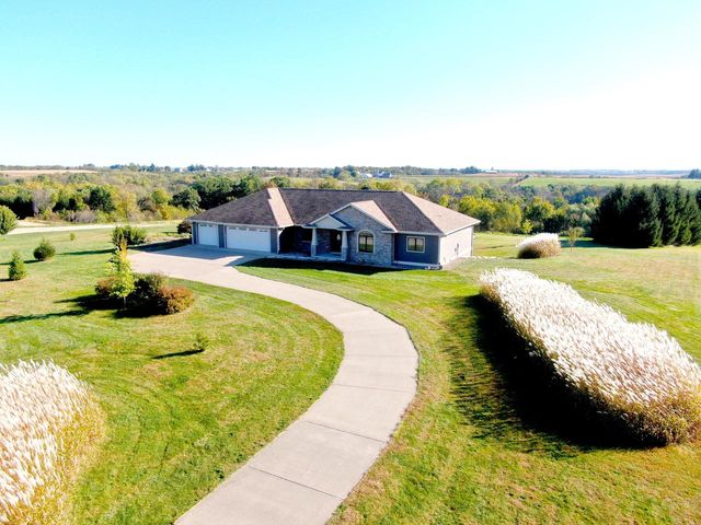 S3358 Hass LANE, Viroqua, WI 54665