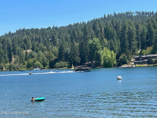202 S HARBOR PARK CT, Post Falls, ID 83854
