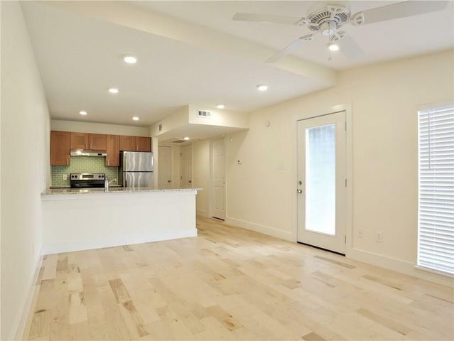 909 Reinli ST 238, Austin, TX 78751