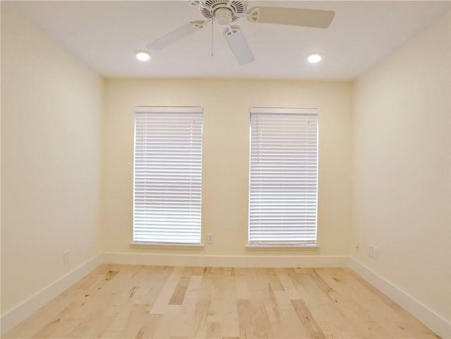 909 Reinli ST 238, Austin, TX 78751