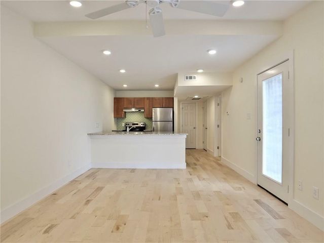909 Reinli ST 238, Austin, TX 78751
