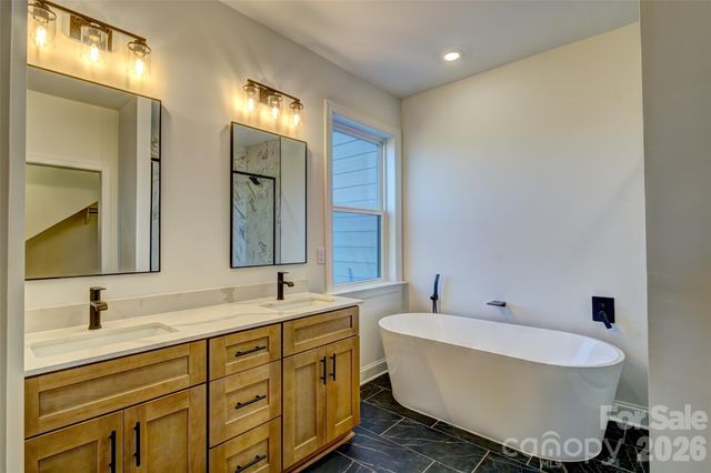 1021 Harrogate Drive, Bessemer City, NC 28016