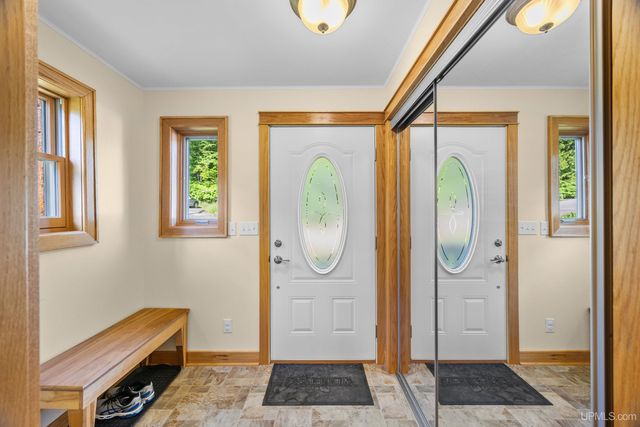 305 Emerald Street, Houghton, MI 49931