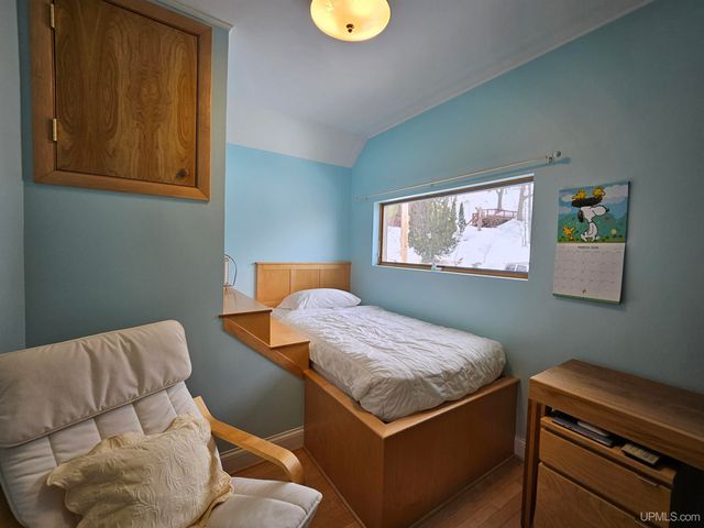 305 Emerald Street, Houghton, MI 49931