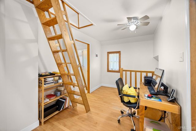 305 Emerald Street, Houghton, MI 49931