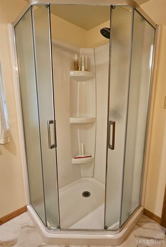 305 Emerald Street, Houghton, MI 49931