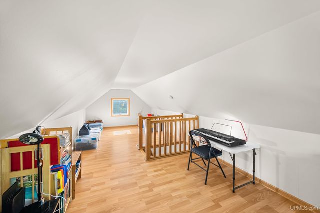 305 Emerald Street, Houghton, MI 49931