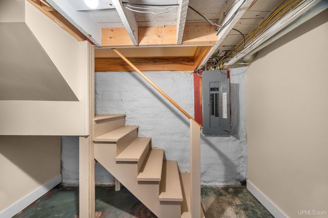 305 Emerald Street, Houghton, MI 49931