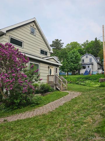 305 Emerald Street, Houghton, MI 49931