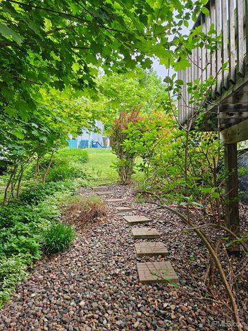 305 Emerald Street, Houghton, MI 49931