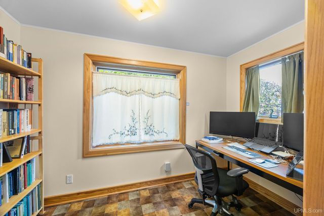 305 Emerald Street, Houghton, MI 49931