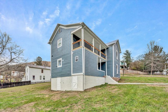 15 Second ST, Eagle Rock, VA 24085