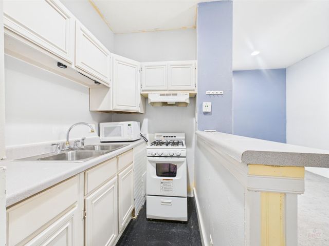 3006 Duval Street 8, Austin, TX 78705