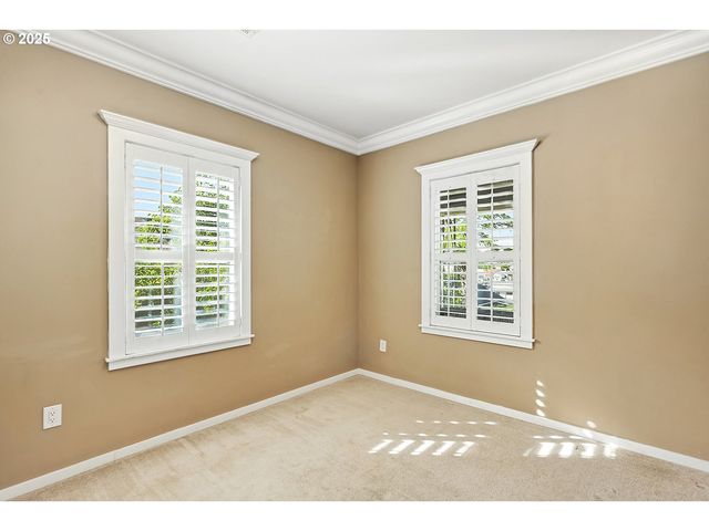 608 E 4TH St, The Dalles, OR 97058