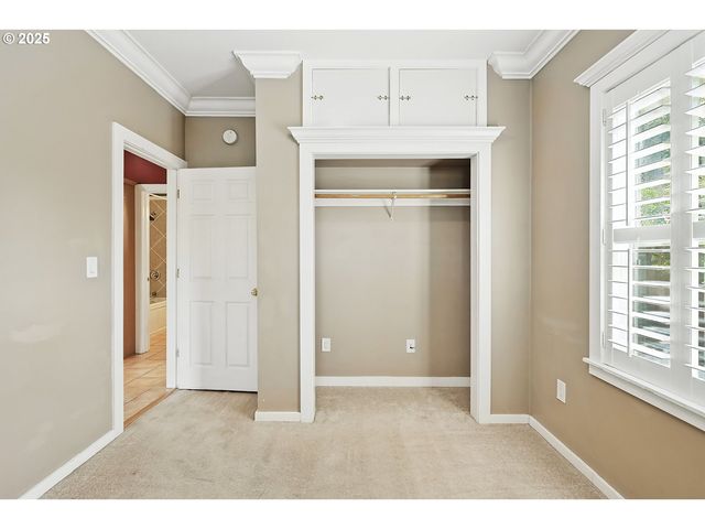 608 E 4TH St, The Dalles, OR 97058