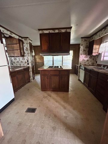 51 Beauchamp Boulevard, Somerset, KY 42503