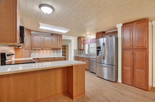 7757 Berry Road, Burleson, TX 76028