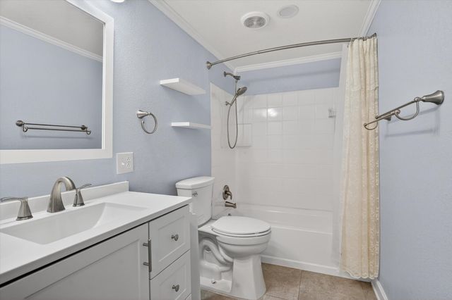 7757 Berry Road, Burleson, TX 76028