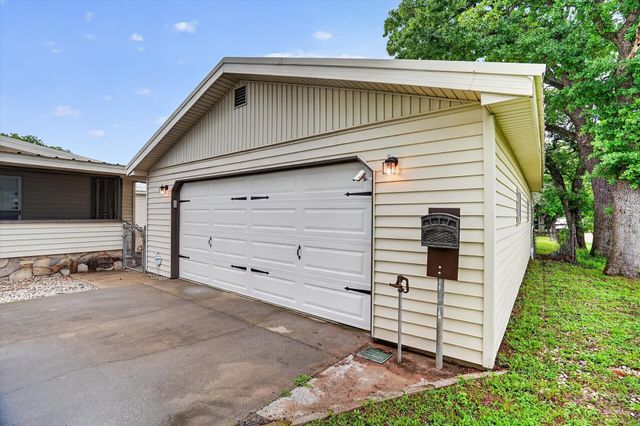 7757 Berry Road, Burleson, TX 76028