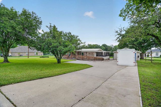 7757 Berry Road, Burleson, TX 76028