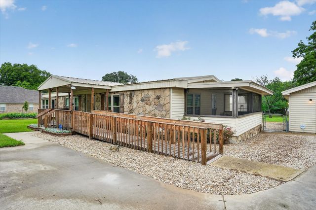 7757 Berry Road, Burleson, TX 76028