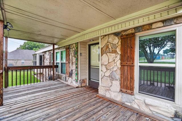7757 Berry Road, Burleson, TX 76028
