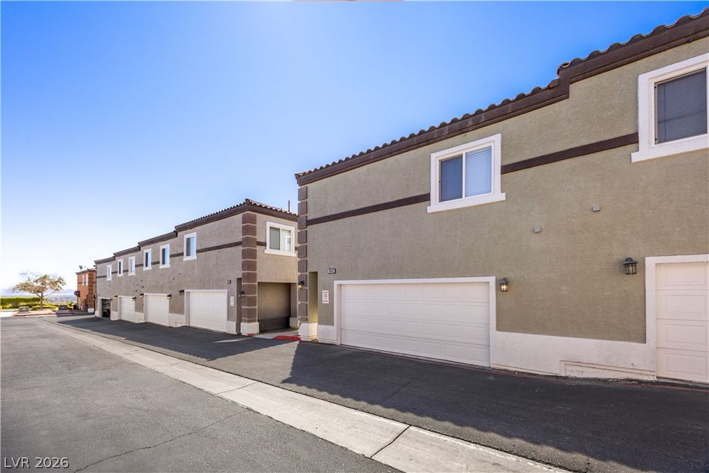 10443 Alpine Edge Avenue, Las Vegas, NV 89129 — photo 2