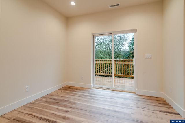 1423 45th Av, Sweet Home, OR 97386