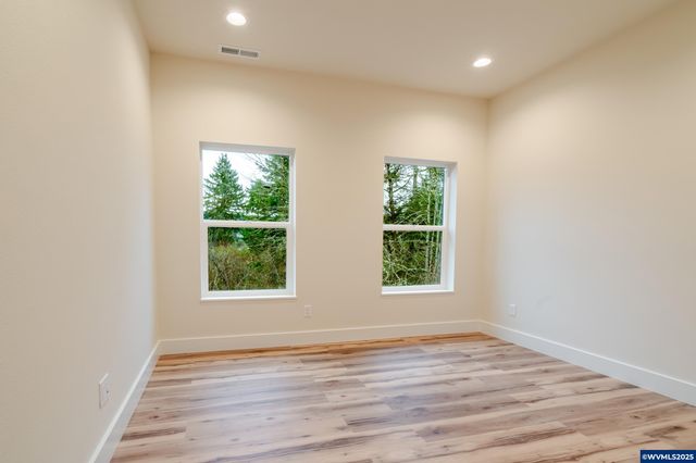 1423 45th Av, Sweet Home, OR 97386