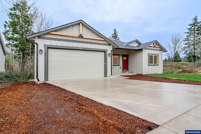 1423 45th Av, Sweet Home, OR 97386