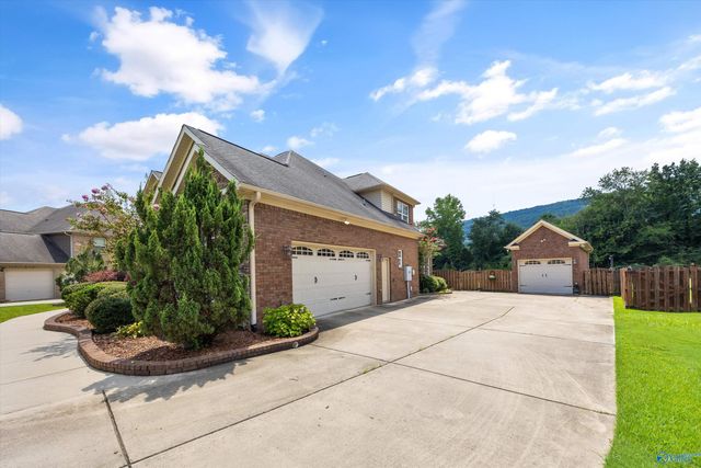 7052 Jacks Creek Lane, Owens Cross Roads, AL 35763