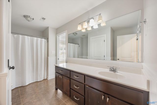 7052 Jacks Creek Lane, Owens Cross Roads, AL 35763