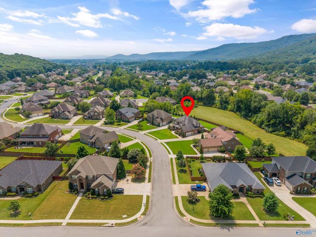 7052 Jacks Creek Lane, Owens Cross Roads, AL 35763