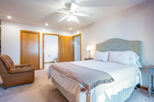 1 Dogwood Trail, Wisconsin Dells, WI 53965