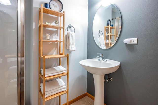 1 Dogwood Trail, Wisconsin Dells, WI 53965