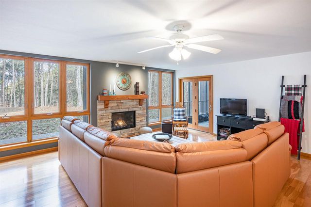 1 Dogwood Trail, Wisconsin Dells, WI 53965