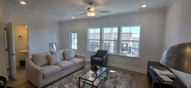 243 Ben Hill Dr, Antioch, TN 37013