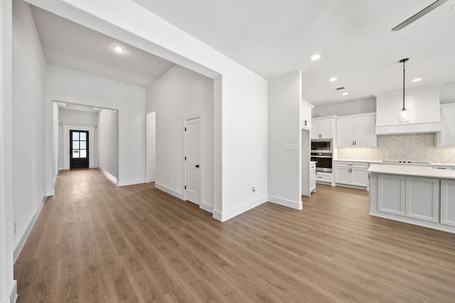 902 Boston Lane, River Oaks, TX 76114