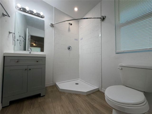 1920 OAKLEY AVENUE, Fort Myers, FL 33901
