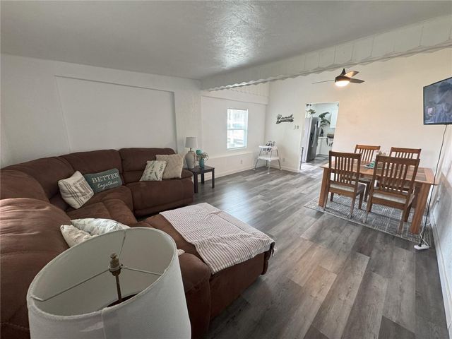 1215 N BOSTON AVENUE, Deland, FL 32724