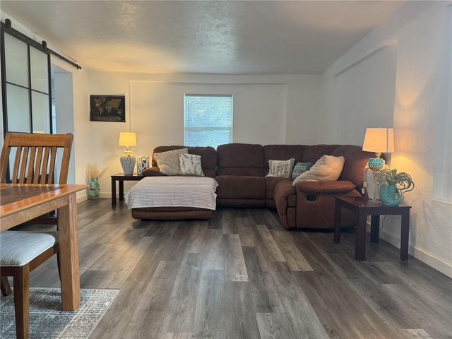 1215 N BOSTON AVENUE, Deland, FL 32724