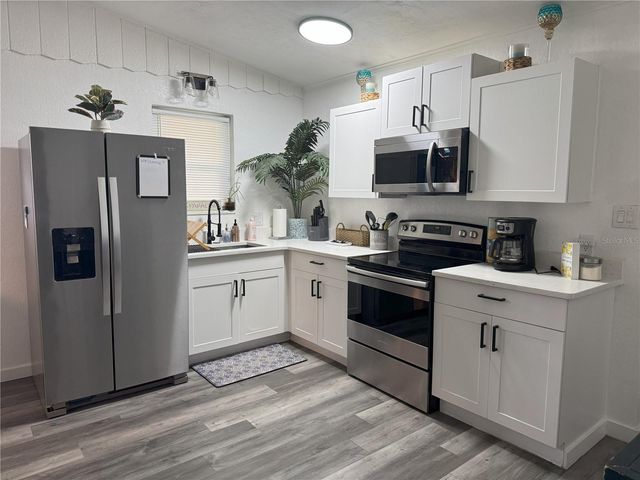 1215 N BOSTON AVENUE, Deland, FL 32724