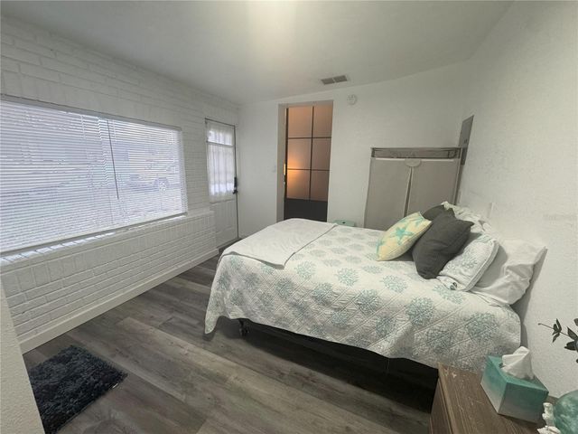 1215 N BOSTON AVENUE, Deland, FL 32724