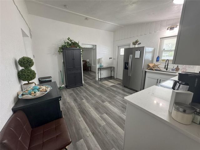 1215 N BOSTON AVENUE, Deland, FL 32724