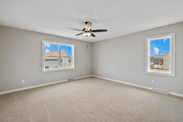 N54W19428 Kearney LANE, Menomonee Falls, WI 53051