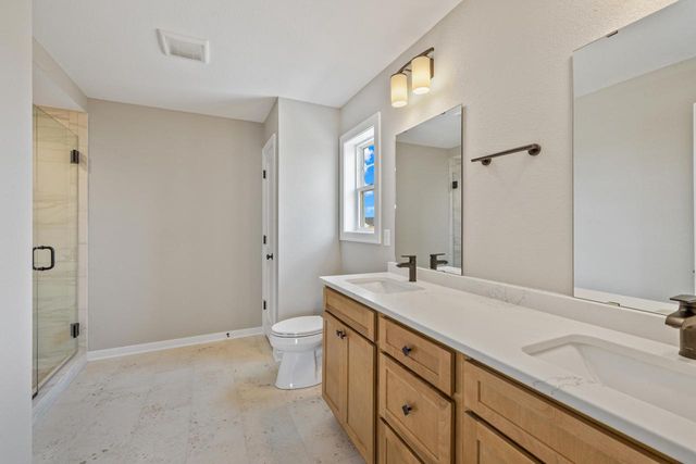 N54W19428 Kearney LANE, Menomonee Falls, WI 53051