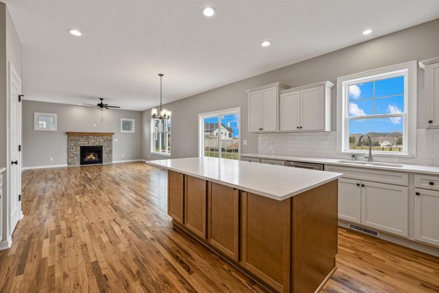 N54W19428 Kearney LANE, Menomonee Falls, WI 53051