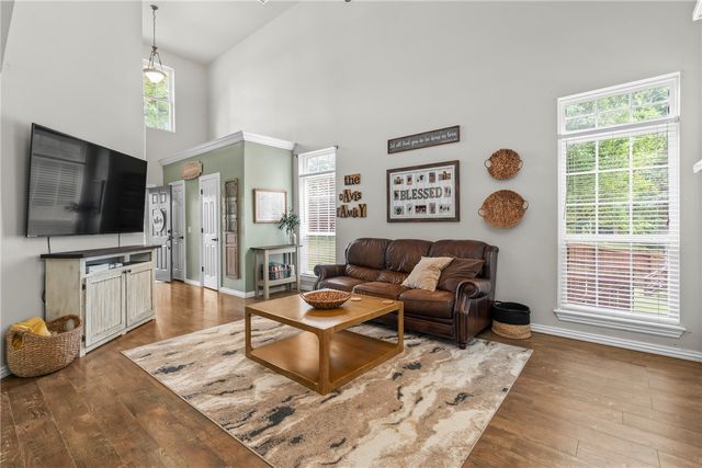 2996 Harrier Way, Springdale, AR 72762
